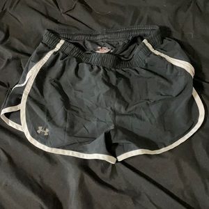 Under Armour running shorts with liner